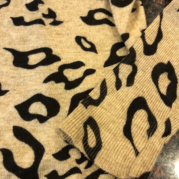 Women’s Bebe taupe and black top - Picture 9 of 11